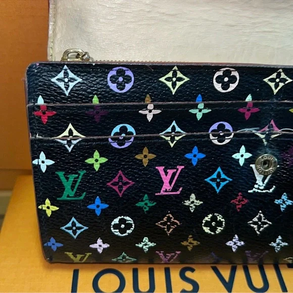 Louis Vuitton Murakami Sarah Wallet - Picture 10 of 16